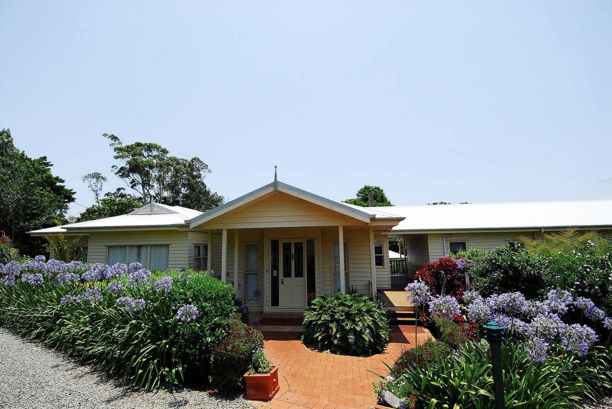 Camelot Boutique Accommodation Mount Tamborine Exteriör bild