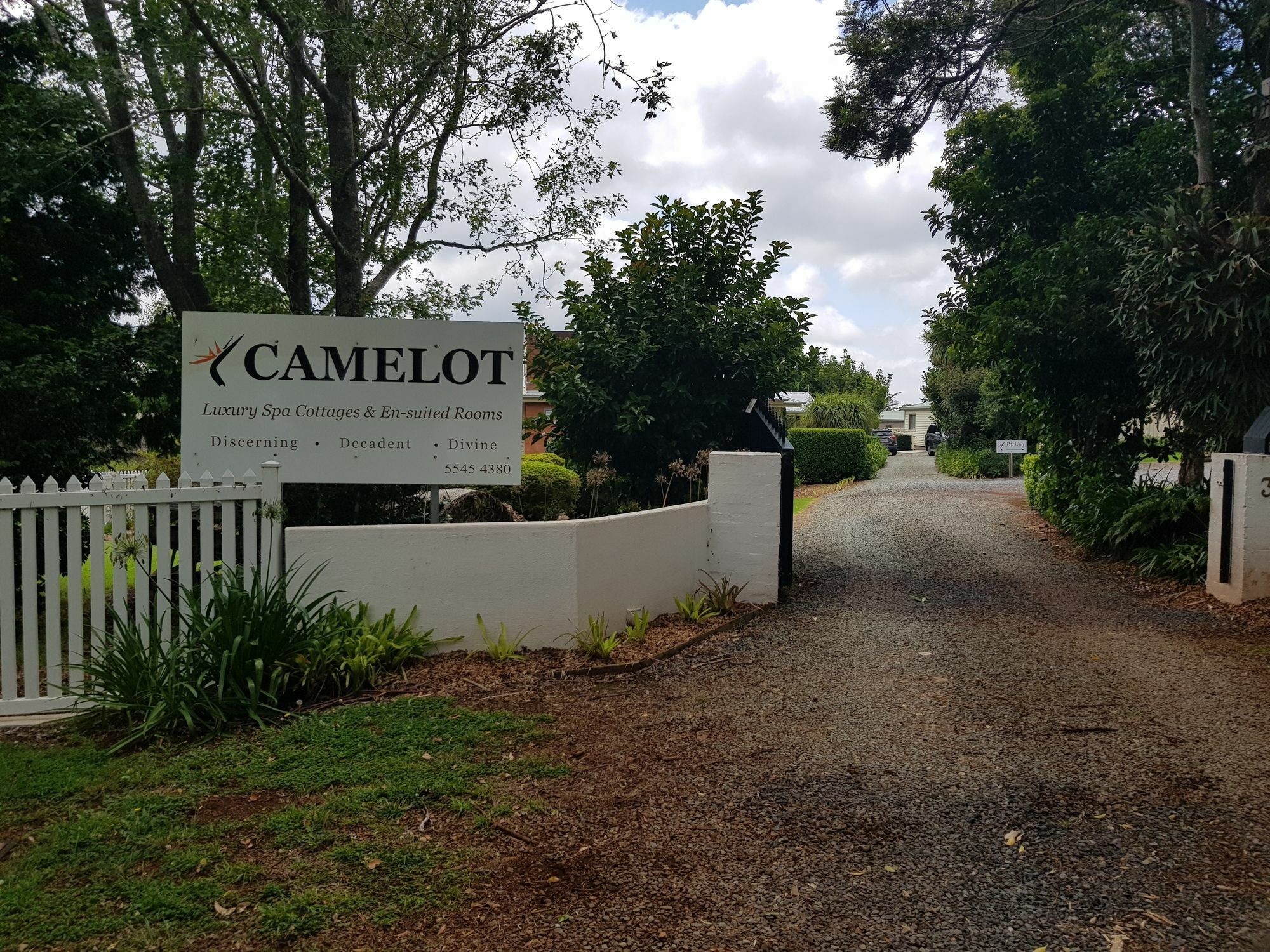 Camelot Boutique Accommodation Mount Tamborine Exteriör bild